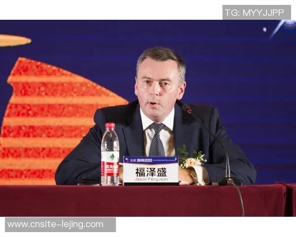 意甲最佳阵容揭晓莱奥安古伊萨领衔萨56入选表现出色