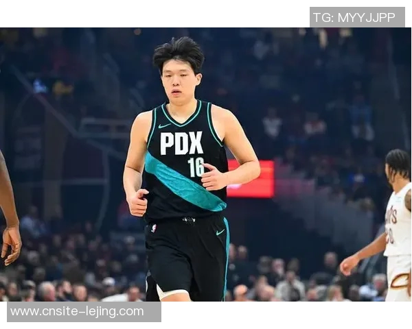 韩乔生评论开拓者末节领先30分杨瀚森迟至最后时刻才登场 韩乔生评论开拓者末节领先30分杨瀚森迟至最后时刻才登场