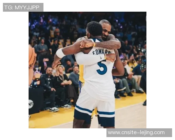 兰德尔第三节高效发力砍下17分助球队逆转局势展现领袖风范